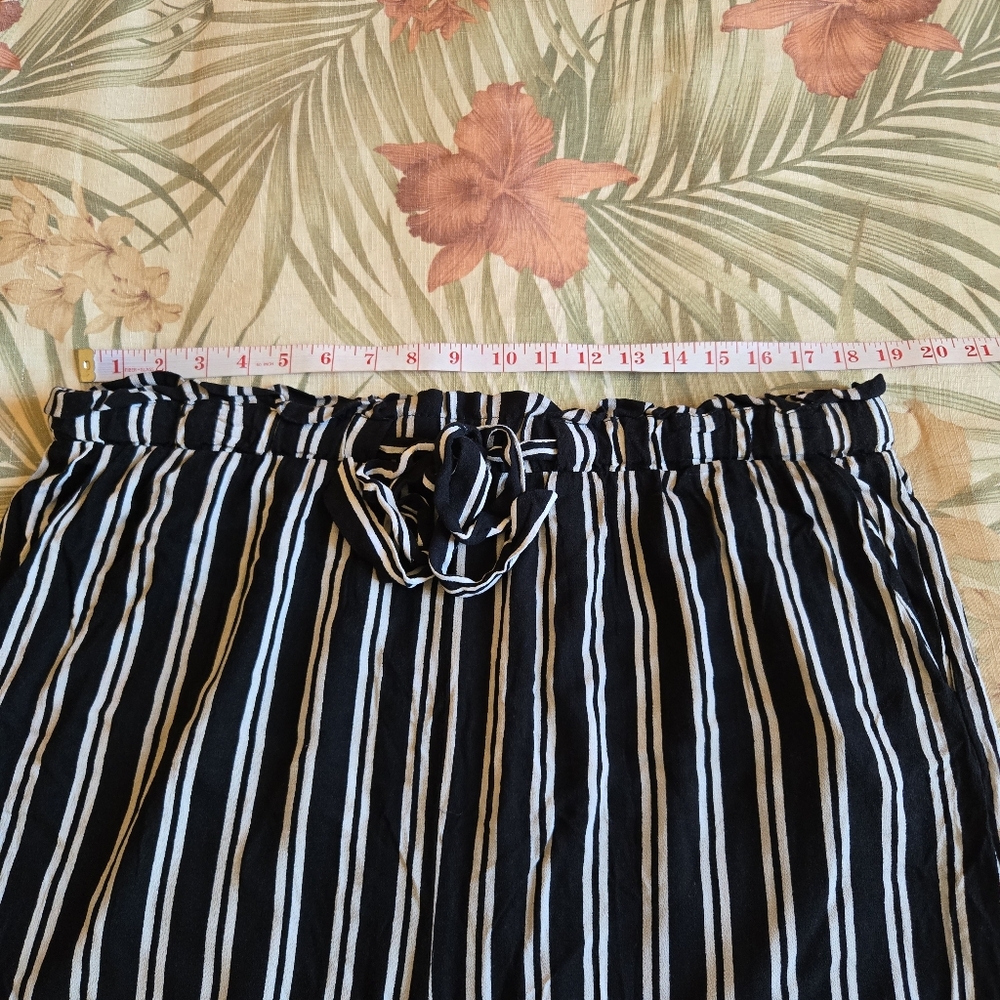 3/$25 Xhilaration Striped Wide Leg Pants Black White XXL Rayon Drawstring - Picture 8 of 12